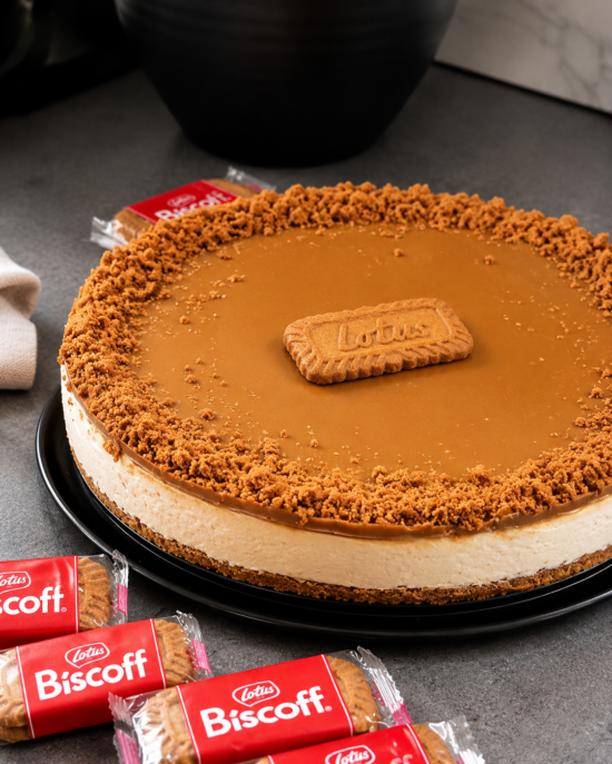 Lotus Cheesecake bez pečenja sa Biscoff kremom i Lotus keksom na vrhu