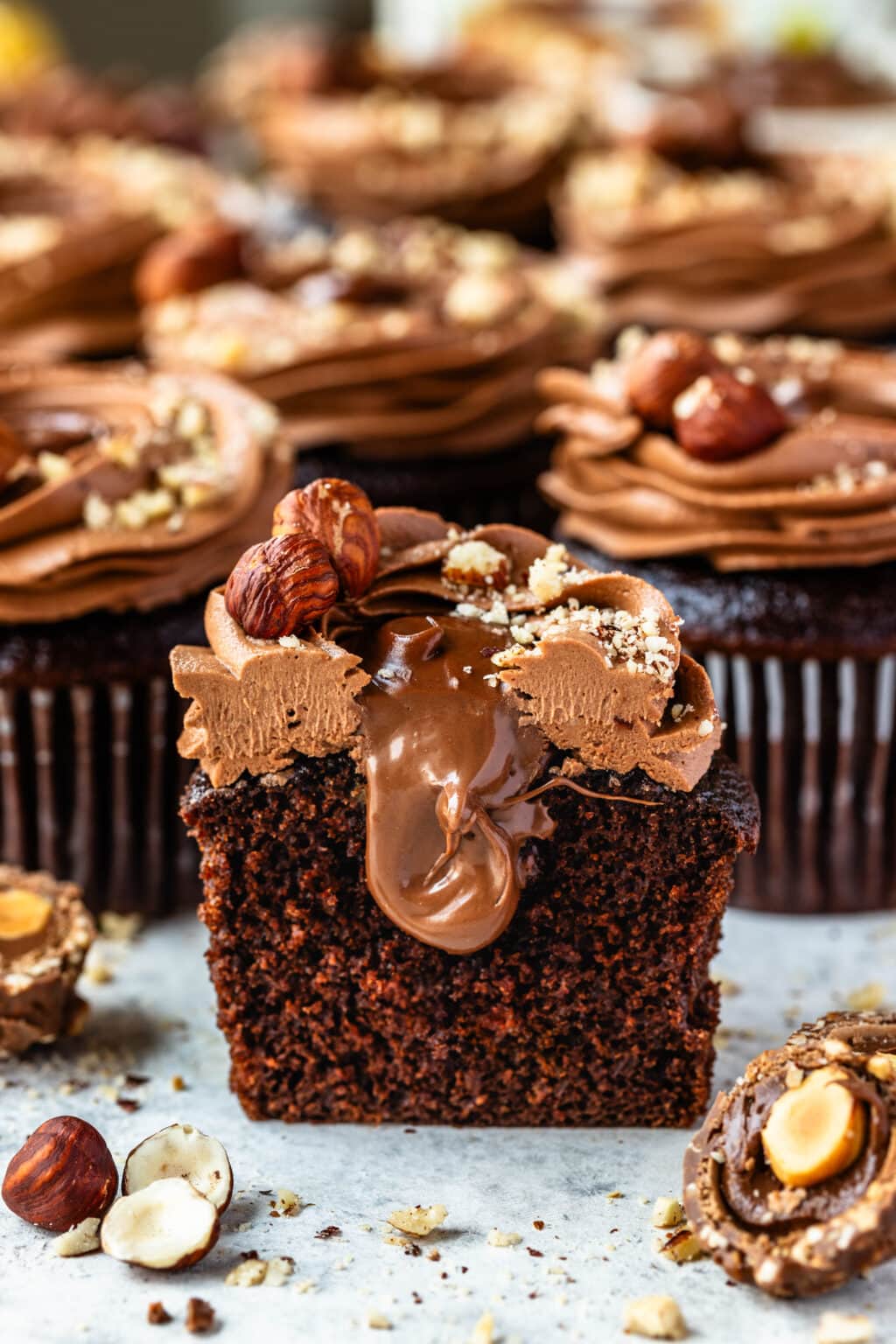 Nutella kolačići punjeni Nutellom s čokoladnom kremom i lješnjacima
